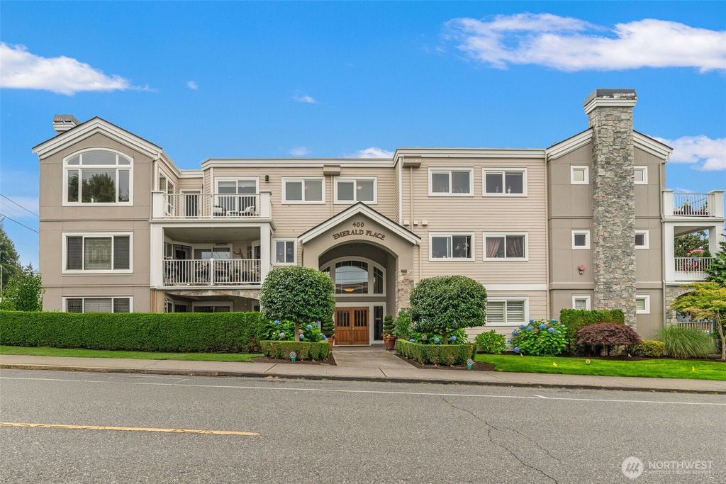 Photo of 400 Walnut Street #301, Edmonds, WA 98020 (MLS # 2425765)