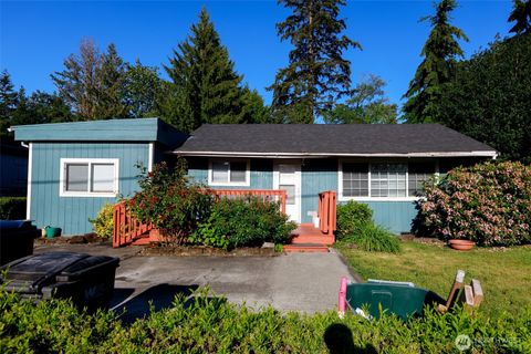 Photo of 20411 56th Avenue W, Lynnwood, WA 98036 (MLS # 2538726)