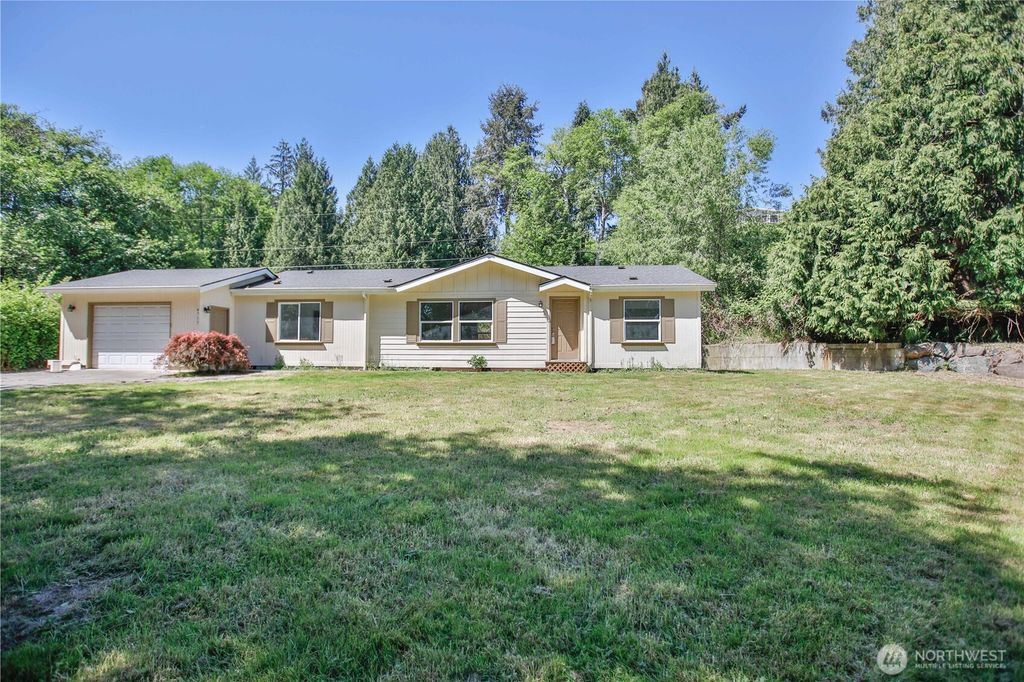 Photo of 4717 Hansen Drive, Clinton, WA 98236 (MLS # 2523260)