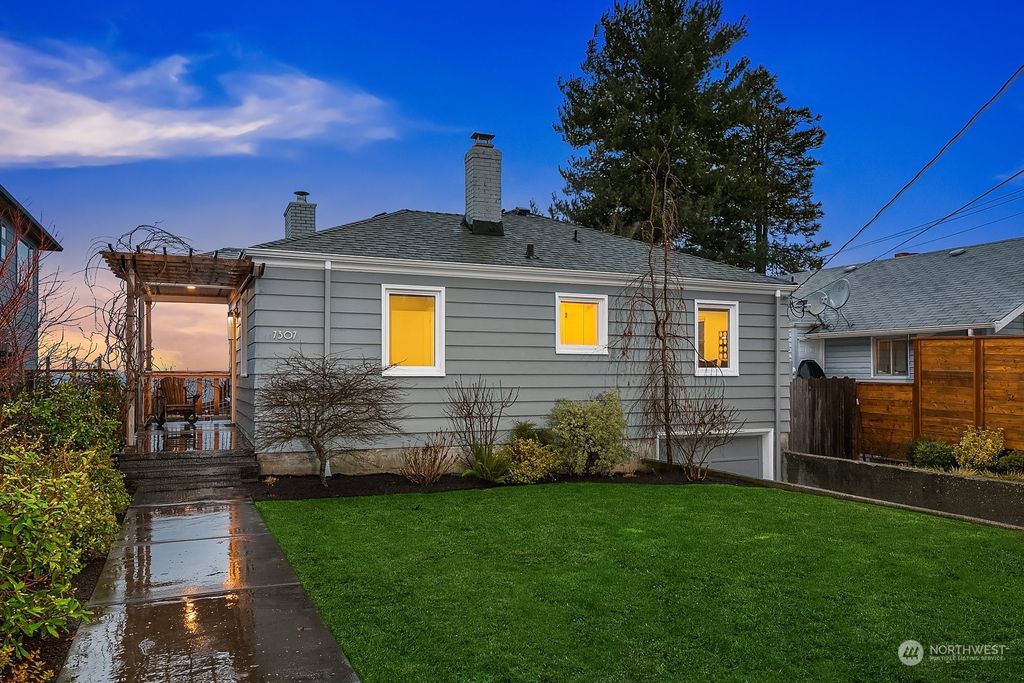 Photo of 7307 39th Avenue SW, Seattle, WA 98136 (MLS # 2033990)