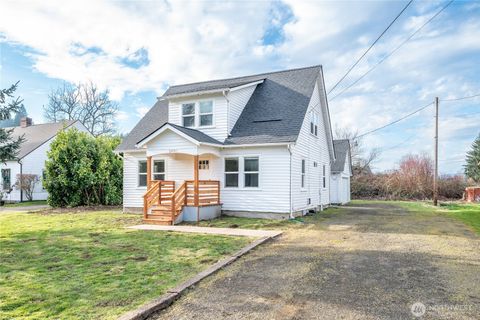 Photo of 2103 36th Avenue, Longview, WA 98632 (MLS # 2474792)