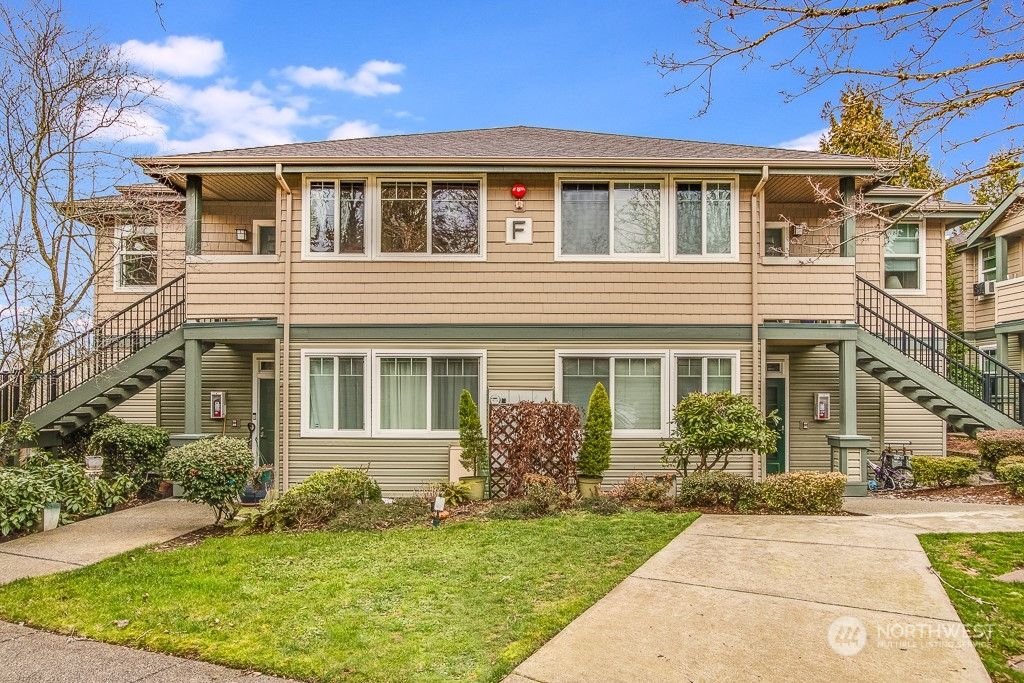 Photo of 1500 S 18th Street #F201, Renton, WA 98055 (MLS # 2031812)