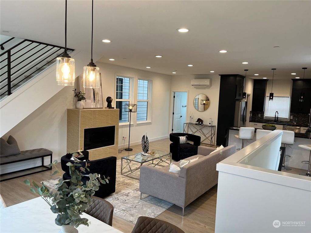 Photo of 14724 40th Avenue W, Lynnwood, WA 98087 (MLS # 2186421)