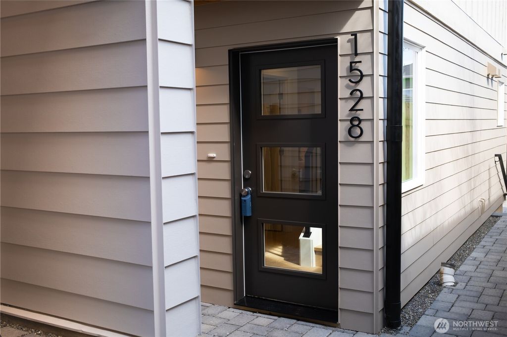 Photo of 1528 25th Ave Ave, Seattle, WA 98122 (MLS # 2502504)