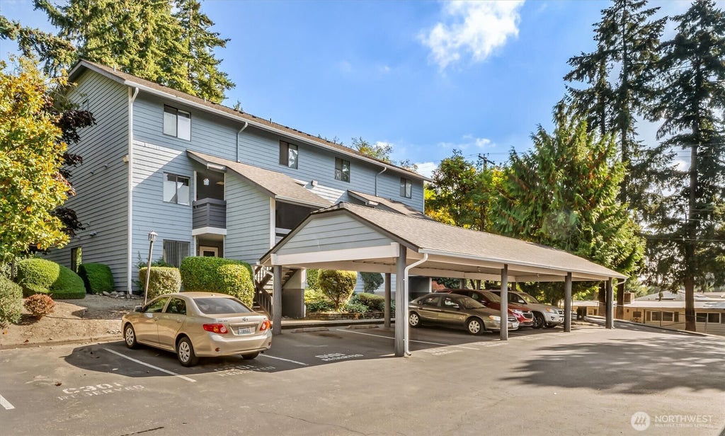 Photo of 2644 S 226th Street #D101, Des Moines, WA 98198 (MLS # 2589647)