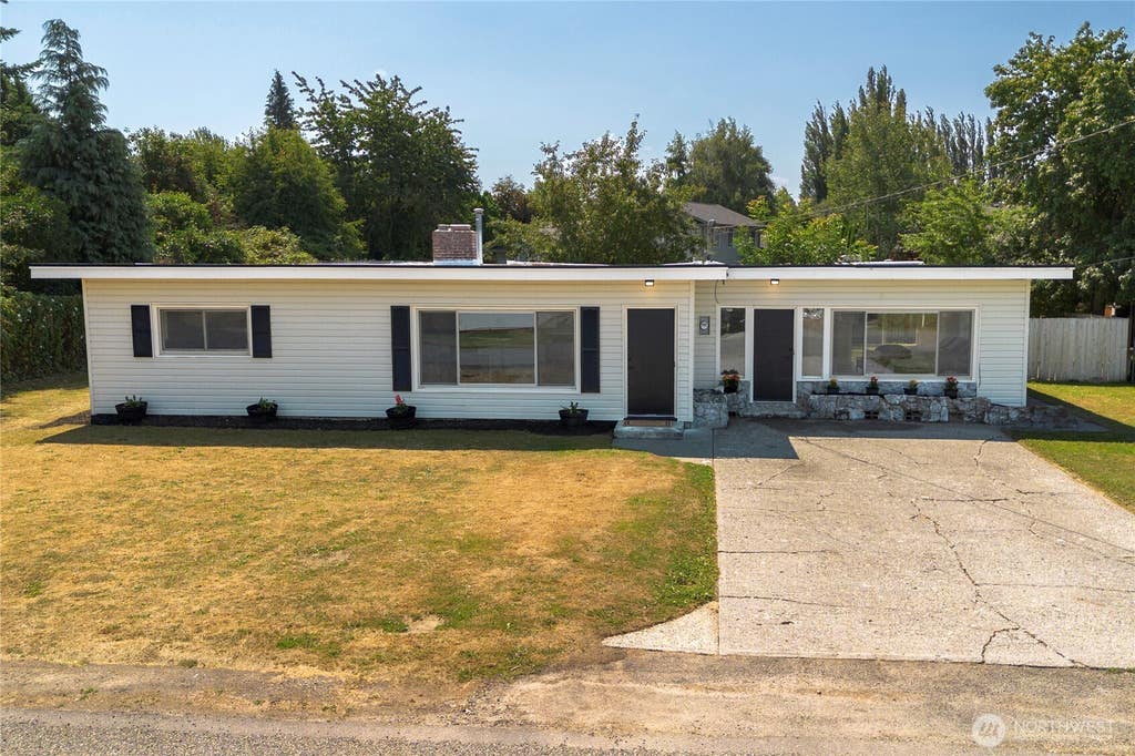 Photo of 20820 W Jordan Road, Burlington, WA 98233 (MLS # 2564382)