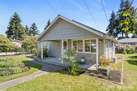 Photo of 12022 2nd Avenue SW, Seattle, WA 98146 (MLS # 2521698)
