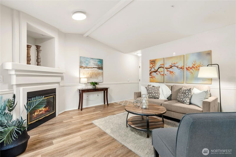 25235 SE Klahanie Boulevard E305
