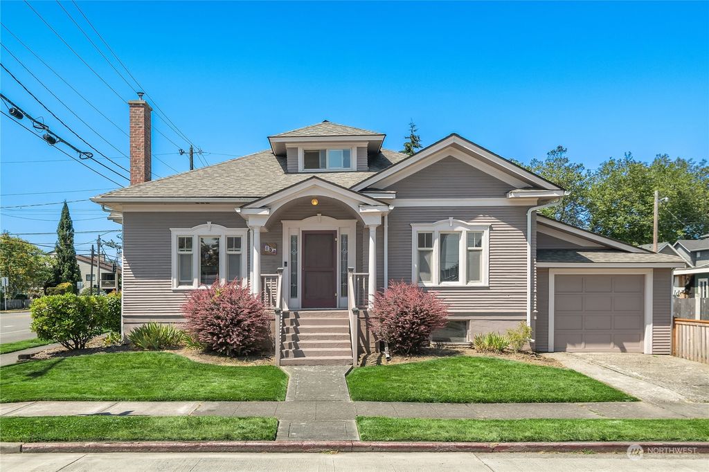 Photo of 1832 Wetmore Avenue, Everett, WA 98201 (MLS # 2264828)