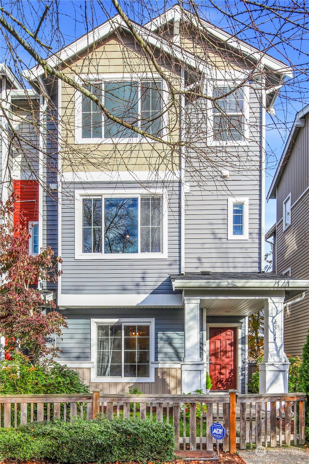 Photo of 6514 29th Avenue SW, Seattle, WA 98126 (MLS # 2308930)