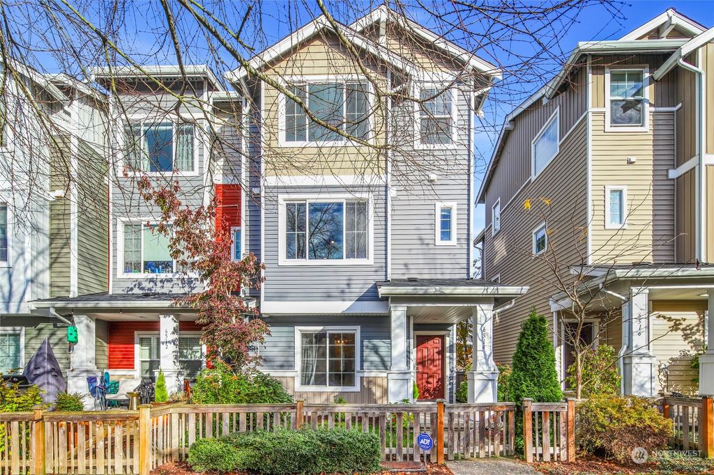 Photo of 6514 29th Avenue SW, Seattle, WA 98126 (MLS # 2308930)