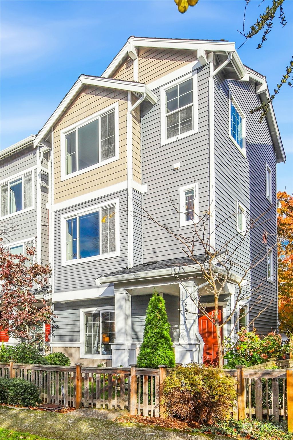 Photo of 6514 29th Avenue SW, Seattle, WA 98126 (MLS # 2308930)