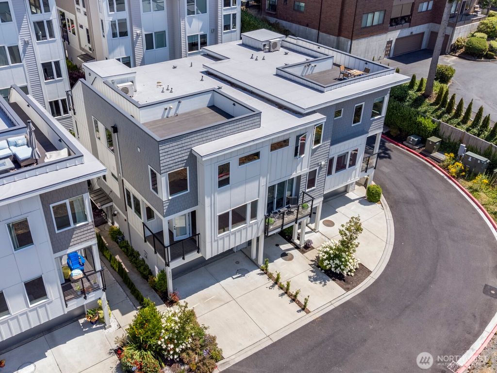 Photo of 5321 80 Place SW #12, Mukilteo, WA 98275 (MLS # 2389963)