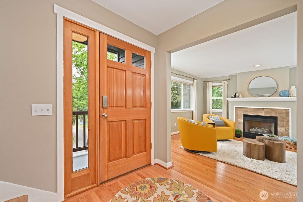 Photo of 10839 35th Avenue SW, Seattle, WA 98146 (MLS # 2364831)