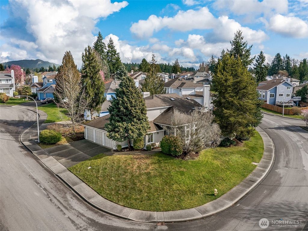 Photo of 1704 Field Place NE, Renton, WA 98059 (MLS # 2489224)
