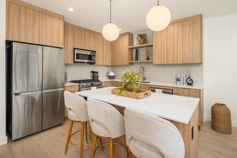 614 5th Avenue S C106