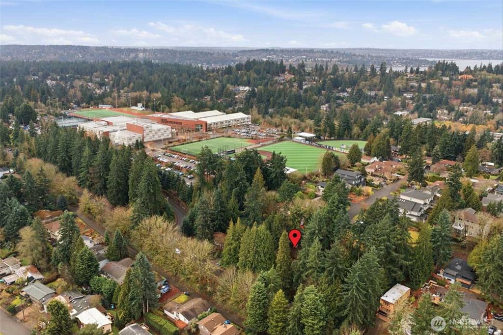 Photo of 339 108th Avenue SE, Bellevue, WA 98004 (MLS # 2488167)