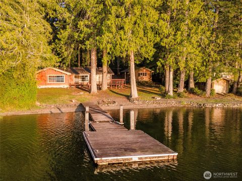 1261 E Mason Lake Drive E Grapeview WA 98546