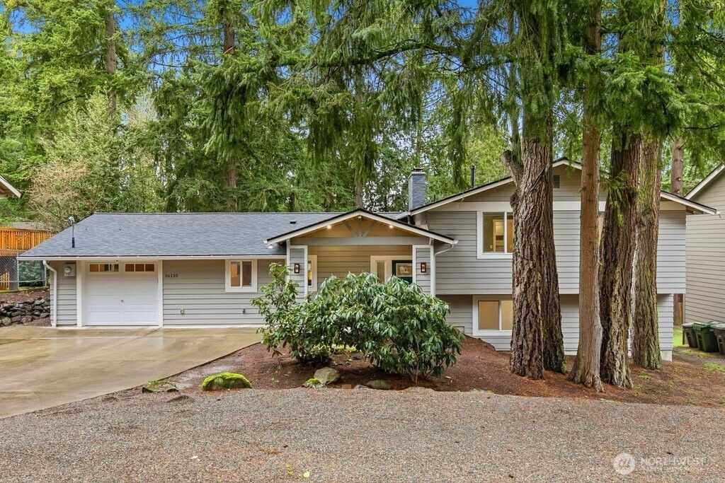 Photo of 16130 SE Newport Way, Bellevue, WA 98006 (MLS # 2467383)