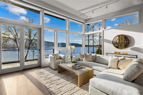 Photo of 4323 E Lake Sammamish Parkway SE #4323, Issaquah, WA 98029 (MLS # 2539093)