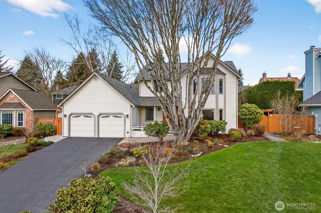 Photo of 17654 NE 128th Place, Redmond, WA 98052 (MLS # 2485236)