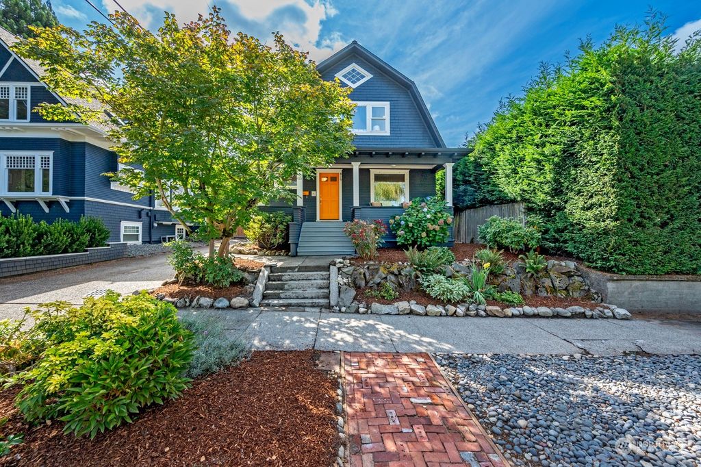 Photo of 415 W Blaine Street, Seattle, WA 98119 (MLS # 2160666)