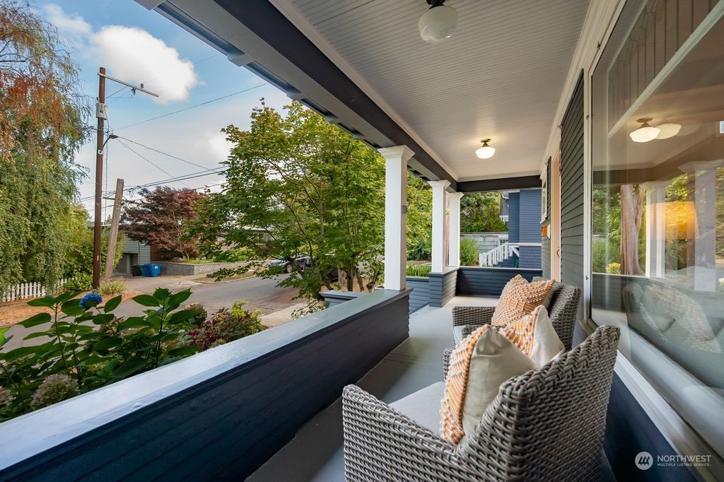 Photo of 415 W Blaine Street, Seattle, WA 98119 (MLS # 2160666)