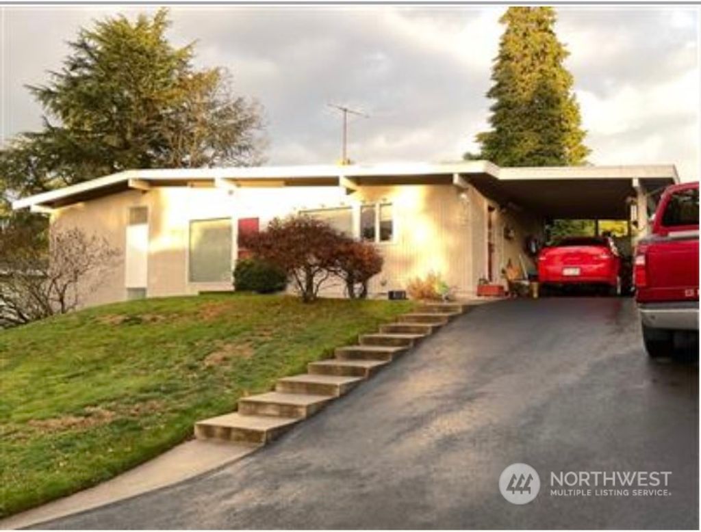 Photo of 1012 158th Place SE, Bellevue, WA 98008 (MLS # 2205541)