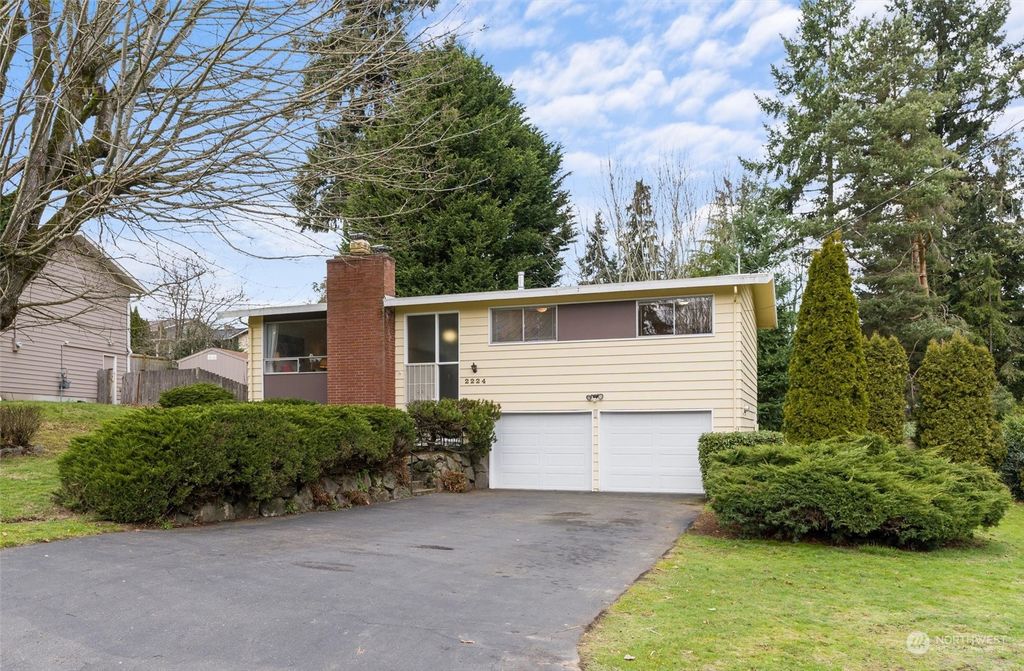 Photo of 2224 SW 307th Street, Federal Way, WA 98023 (MLS # 2202031)