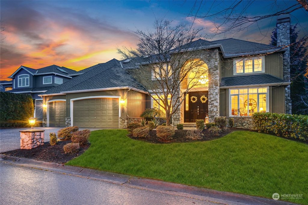 Photo of 1223 269th Avenue SE, Sammamish, WA 98075 (MLS # 2058920)