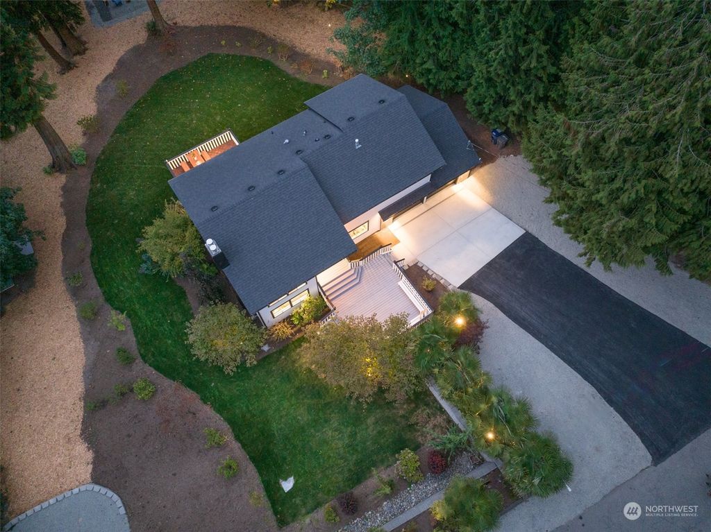 Photo of 21226 80th Avenue SE, Woodinville, WA 98072 (MLS # 2164284)