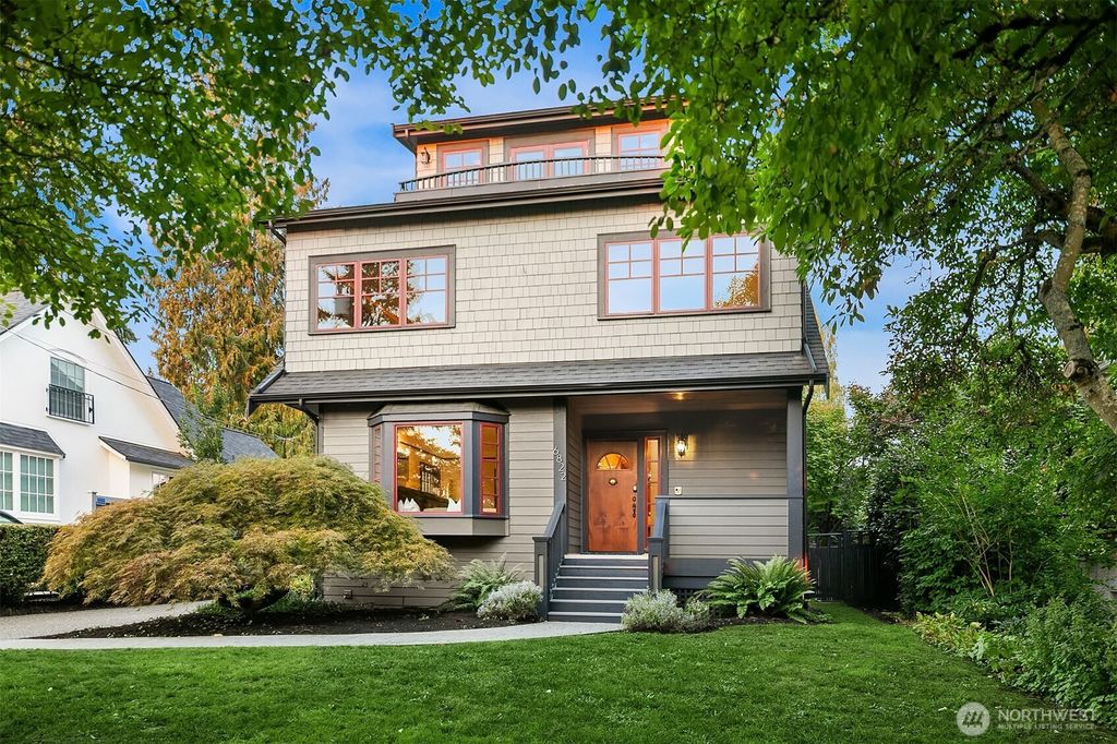 Photo of 6822 31st Avenue NE, Seattle, WA 98115 (MLS # 2438966)