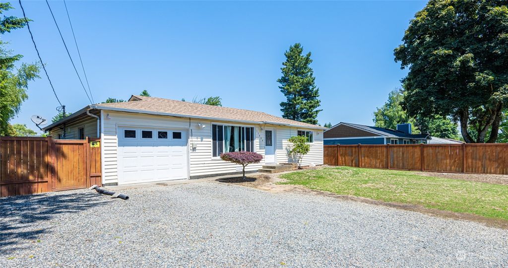 Photo of 11644 SE 164th Street, Renton, WA 98058 (MLS # 2077081)