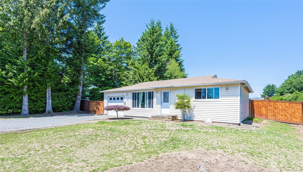 Photo of 11644 SE 164th Street, Renton, WA 98058 (MLS # 2077081)