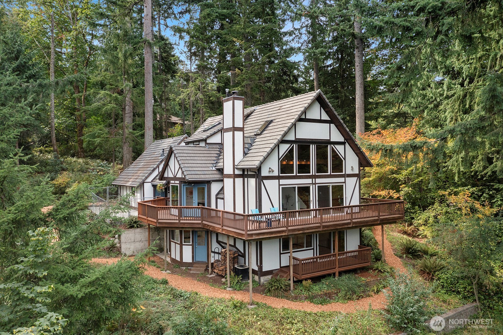 2310 Squak Mountain Loop SW