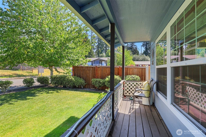 360 NE Max William Loop
