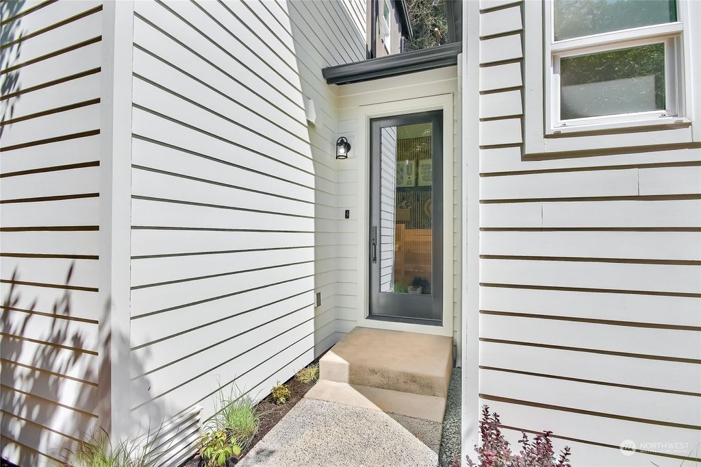 Photo of 6839 35th Avenue NE #C, Seattle, WA 98115 (MLS # 2131680)