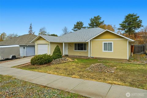 Photo of 1965 K Street, Walla Walla, WA 99362 (MLS # 2453820)