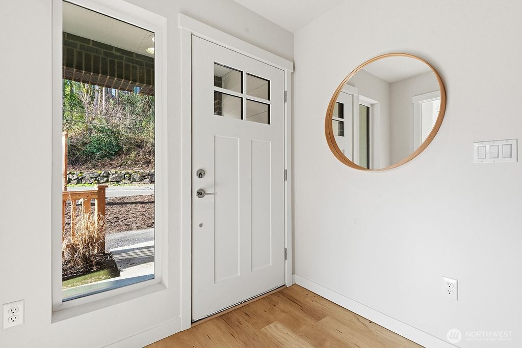 Photo of 706 Newport Way NW, Issaquah, WA 98027 (MLS # 2495852)