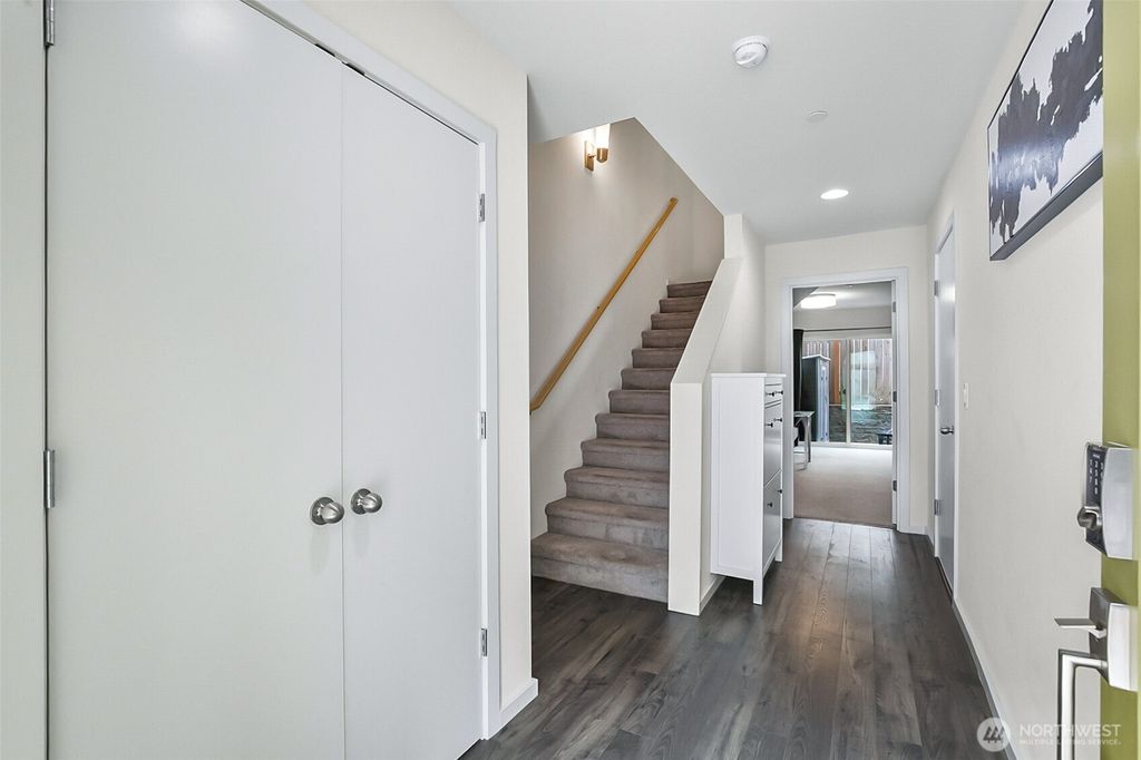 Photo of 13706 Manor Way #C3, Lynnwood, WA 98087 (MLS # 2426686)