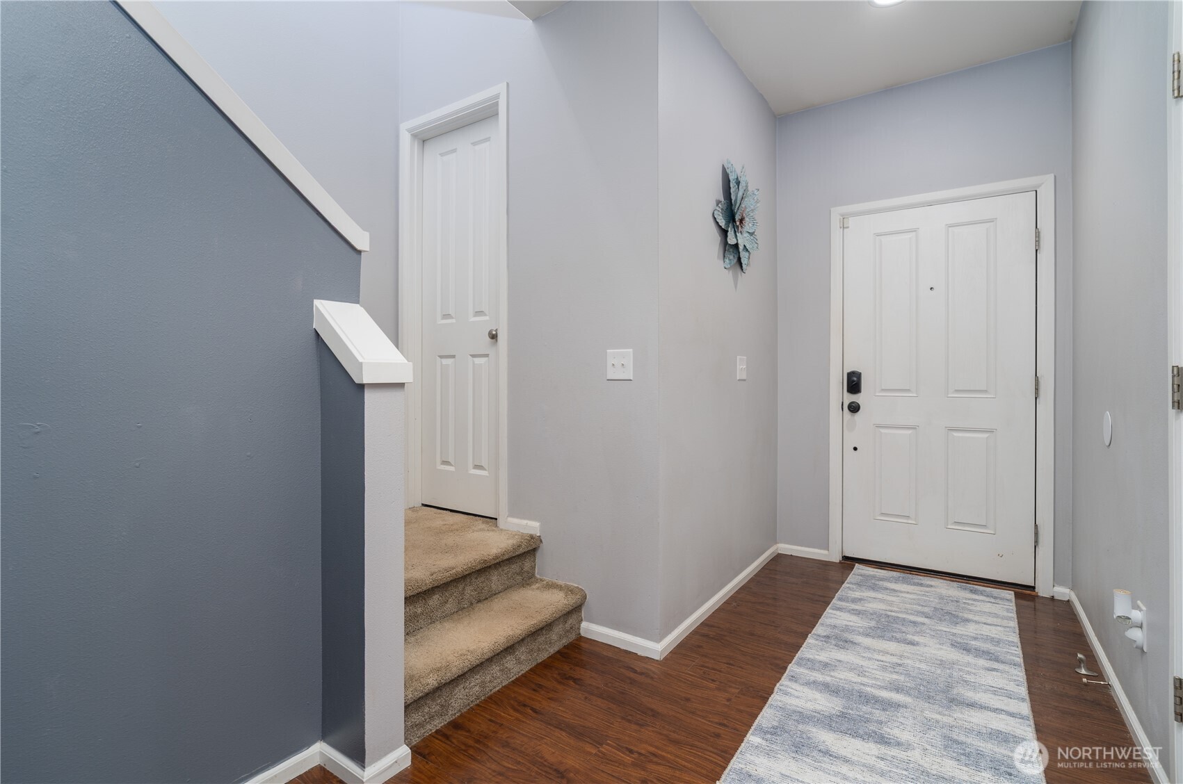 3017 Eagle Loop NE