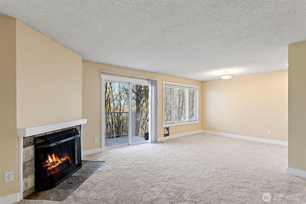 Photo of 15230 S 43rd Street #C101, Bellevue, WA 98006 (MLS # 2507225)