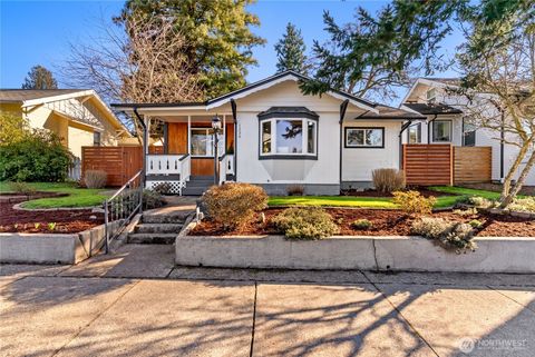 Photo of 1239 S Verde Street, Tacoma, WA 98405 (MLS # 2479596)