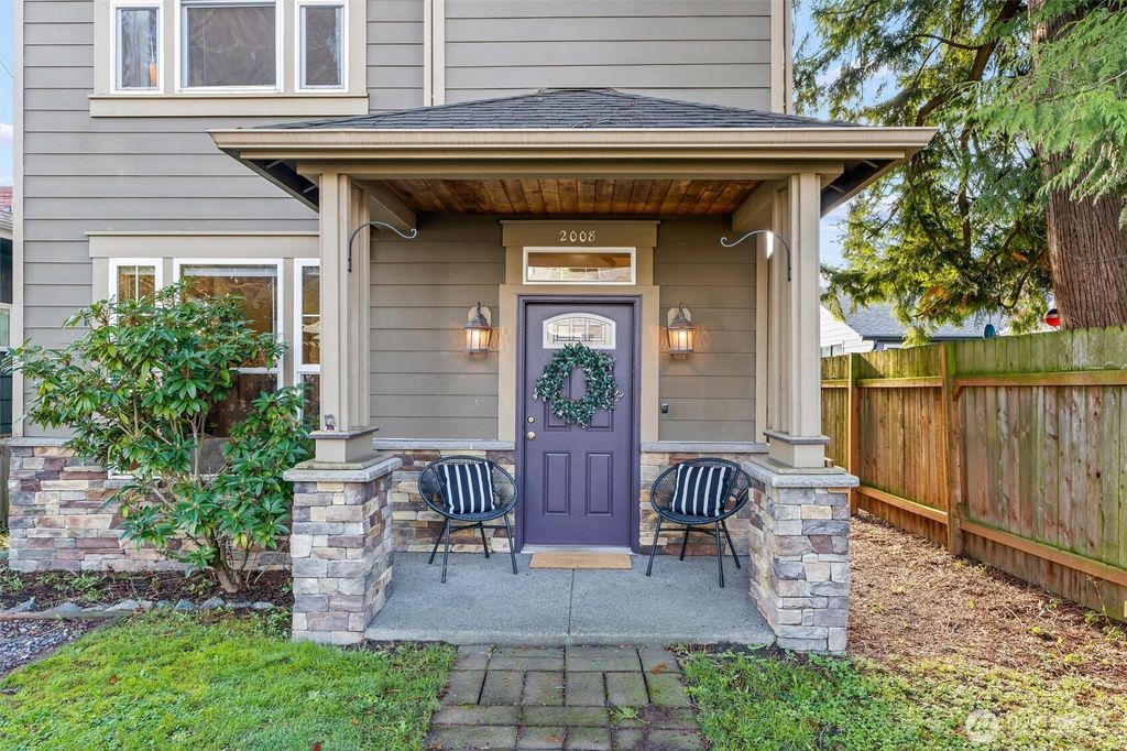 Photo of 2008 Monroe Avenue, Everett, WA 98203 (MLS # 2464263)