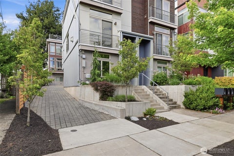 Photo of 316 NW 41st Street #B, Seattle, WA 98107 (MLS # 2538754)