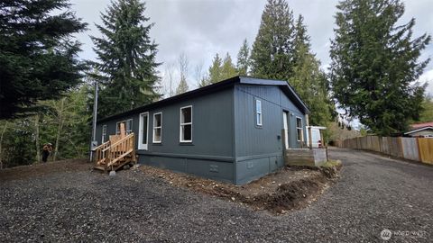 Photo of 17915 64th Street E, Lake Tapps, WA 98391 (MLS # 2497785)