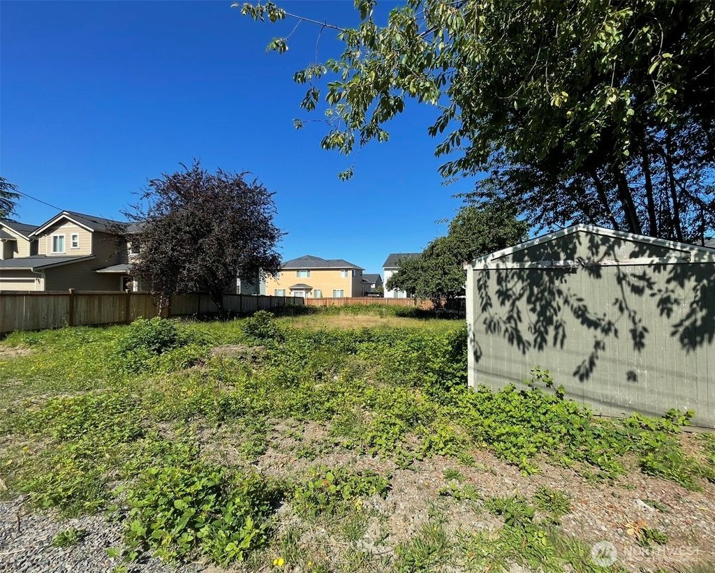 Photo of 3828 Lincoln Way #B &amp; C, Lynnwood, WA 98087 (MLS # 2495318)