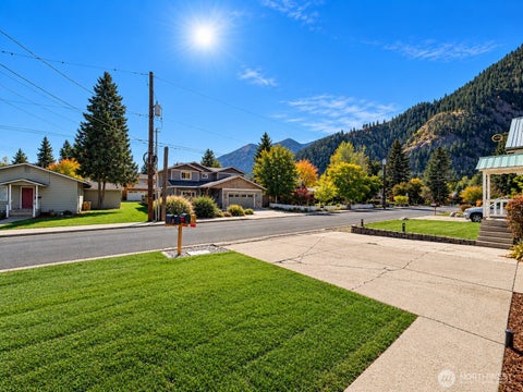 Photo of 136 West Street, Leavenworth, WA 98826 (MLS # 2594035)