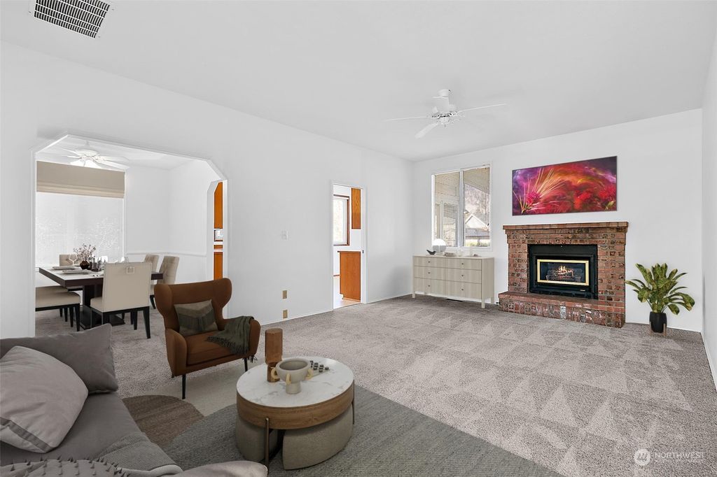 Photo of 35351 12th Court SW, Federal Way, WA 98023 (MLS # 2211712)