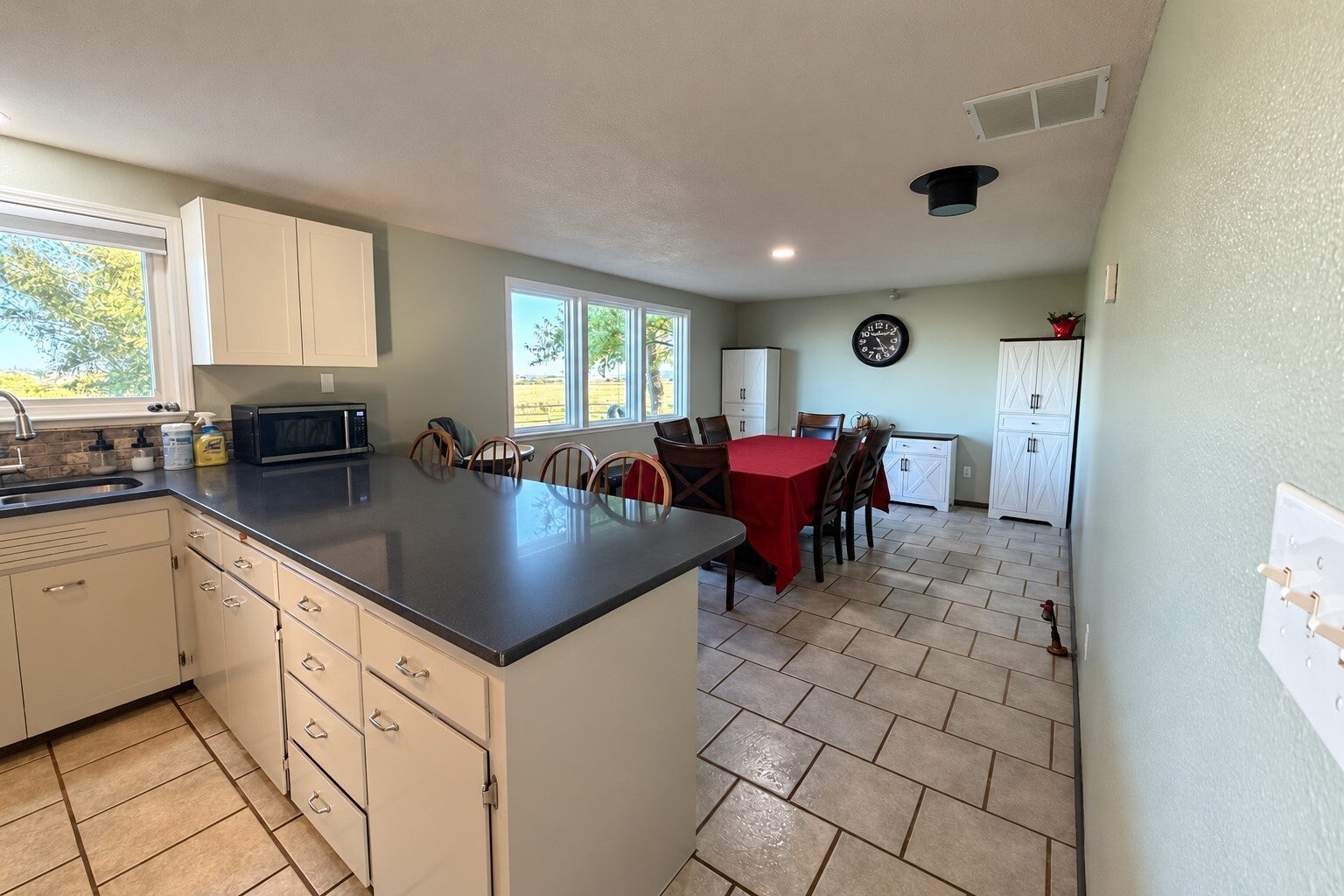 777 S Canyon Court